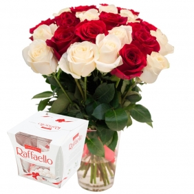 Букет из 21 красных и белых роз и Рафаэлло - Подарочные корзины