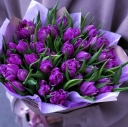 Букет из пионовидных фиолетовых тюльпанов 