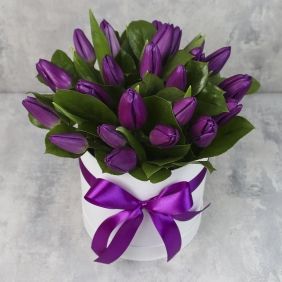 Тюльпаны фиолетовые в шляпной коробке 2 - Тюльпаны