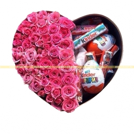 Композиция  из розовых кустовых роз, шоколадных яиц, палочек киндер. фото 1