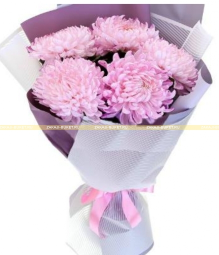 Букет из крупных розовых  хризантем фото 1